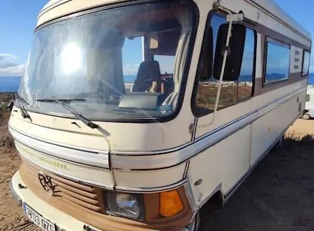 With 3 Double Bed For Driving In Canary Islands אתר קמפינג *