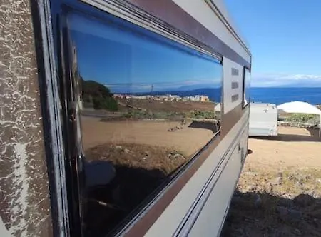 With 3 Double Bed For Driving In Canary Islands 营地